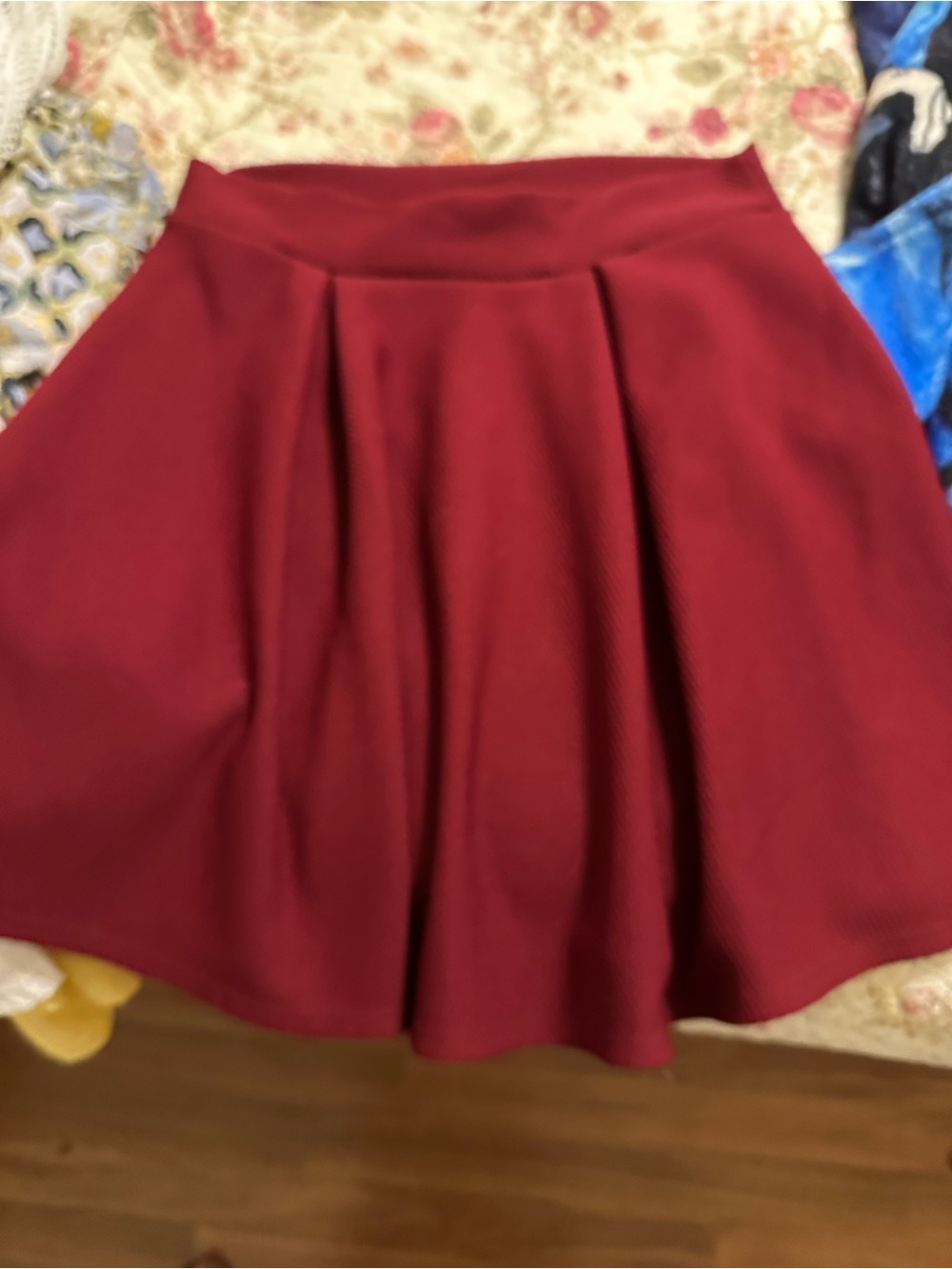 Charlotte Russe Red Burgundy Pleated Mini Skirt M